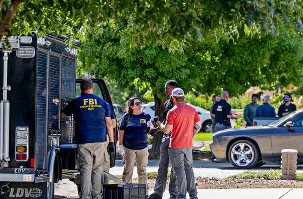 A Mother’s Instinct and a Hidden Note Lead to Arrest in Charlie Kirk Shooting