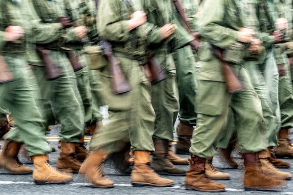 Army Officer Resigns in Protest Against Transgender Military Ban