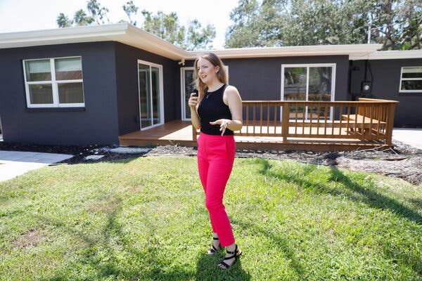Breanna Banaciski Reinvents Luxury Home Sales with Satirical Florida Tours