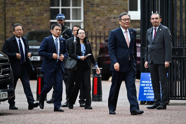 China's Tactical Delay: Leveraging Trade Talks to Strengthen Its Position Against U.S. Pressure