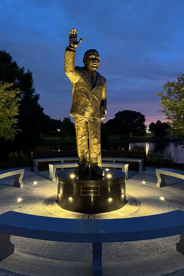 Controversy Erupts Over Proportions of New Martin Luther King Jr. Statue in Florida