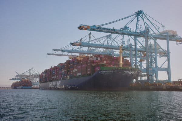 Court Decisions Deepen Uncertainty Around Trump’s Tariff Policies