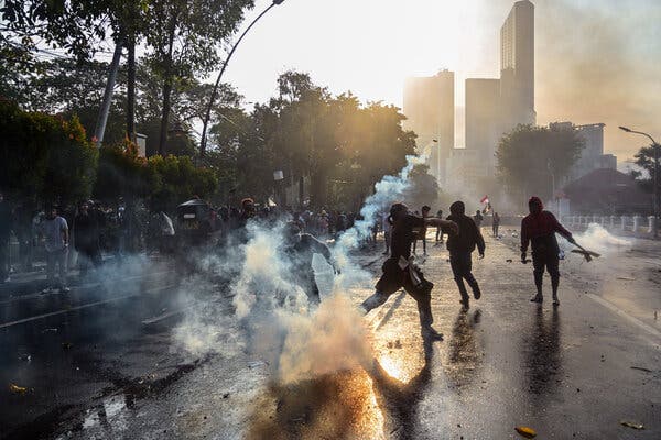 Fatal Clashes as Protests Against President Prabowo Expand Across Indonesia
