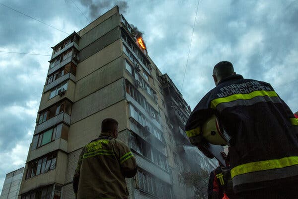 Intense Drone Strikes Mark Russia-Ukraine Clashes Amid Largest Prisoner Exchange