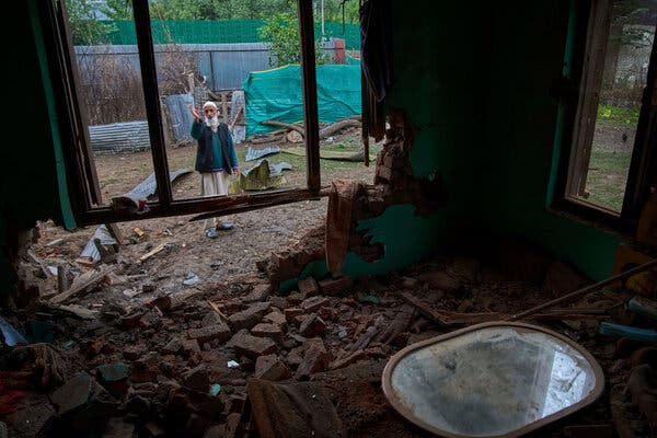 Kashmir’s Quiet Struggle Amid India-Pakistan Border Clashes