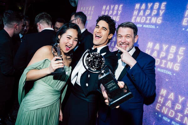 ‘Maybe Happy Ending’ Triumphs at Tonys After a Rocky Broadway Debut
