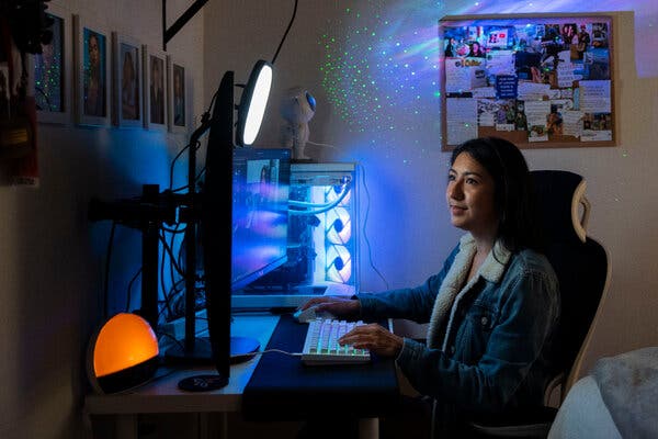 New Yorkers Turn Grueling Apartment Hunts into Popular YouTube Content