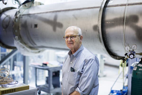 Rainer Weiss, Pioneer in Gravitational Wave Detection, Passes Away at 92