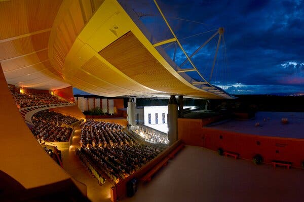 The Santa Fe Opera, renovated in 1998, remains a vibrant platform for emerging artists and innovative productions in a theater that seats roughly 2,100 while embracing the natural surroundings.