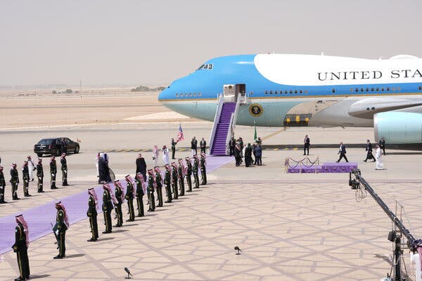 Lavender carpet laid out on the tarmac in Riyadh during the official reception.