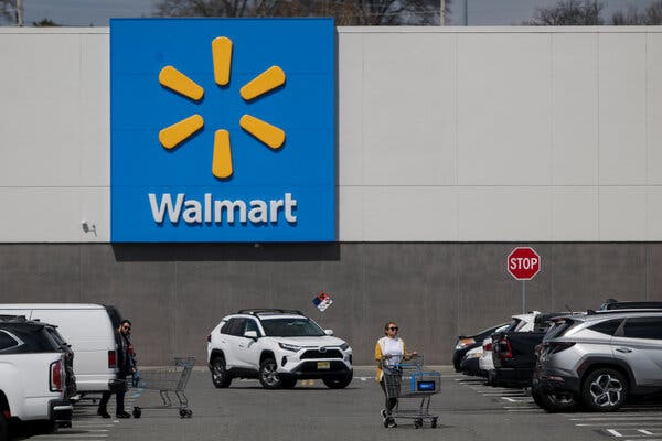 Walmart Reports Strong Sales Growth and Boosts Annual Forecast Amid Tariff Challenges
